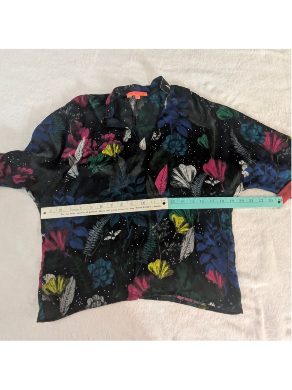 Vilagallo Silk Stretch V-Neck Blouse Dark Botanical Celestial Bat Print Top - 38 - Picture 6 of 11
